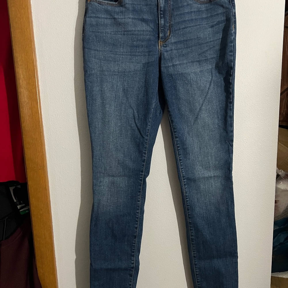 Universal Thread Dark Blue Skinny Jeans